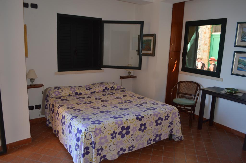 Le Piccole Grotte Bed & Breakfast Scilla Eksteriør bilde