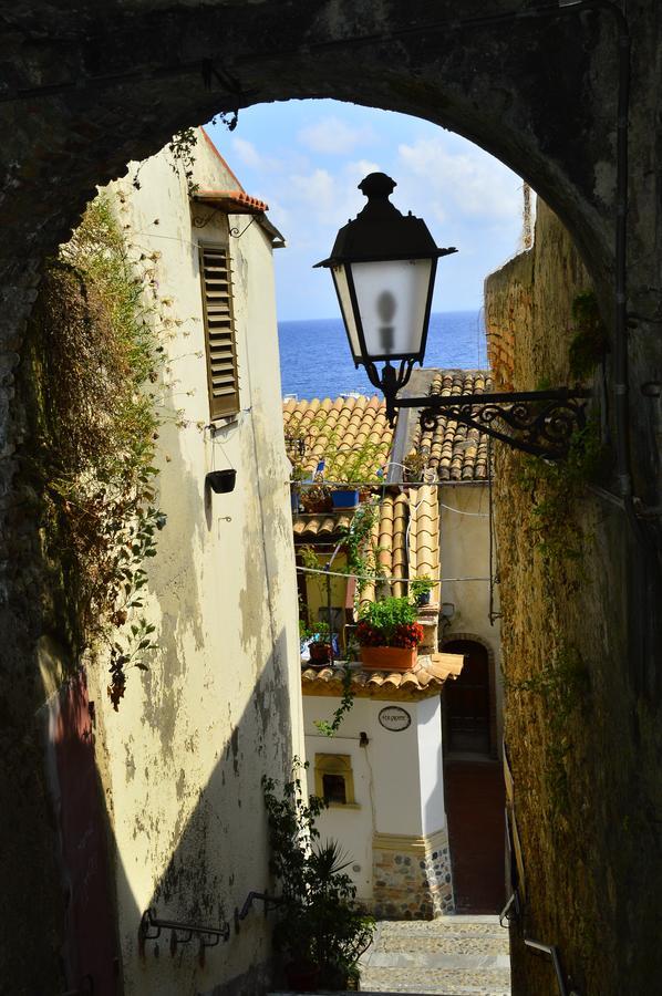 Le Piccole Grotte Bed & Breakfast Scilla Eksteriør bilde