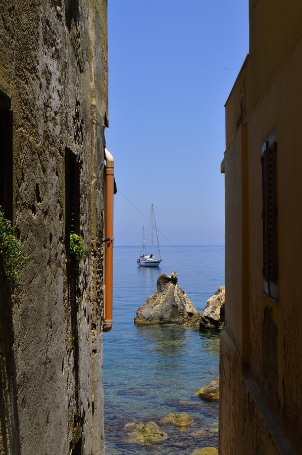 Le Piccole Grotte Bed & Breakfast Scilla Eksteriør bilde