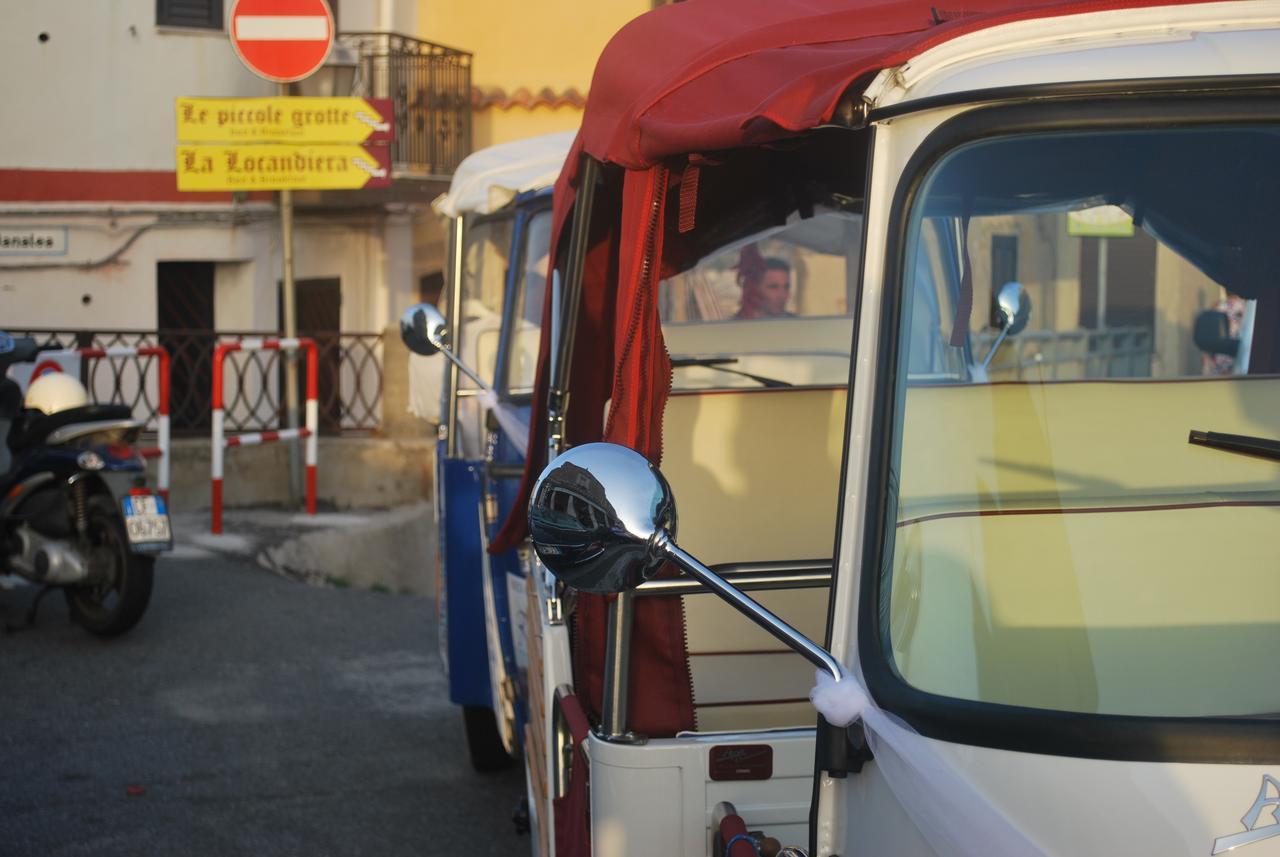 Le Piccole Grotte Bed & Breakfast Scilla Eksteriør bilde