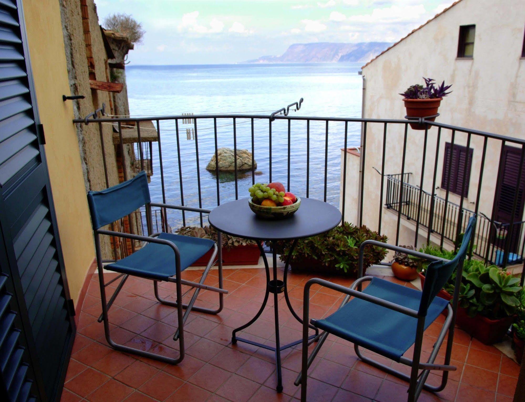 Le Piccole Grotte Bed & Breakfast Scilla Eksteriør bilde