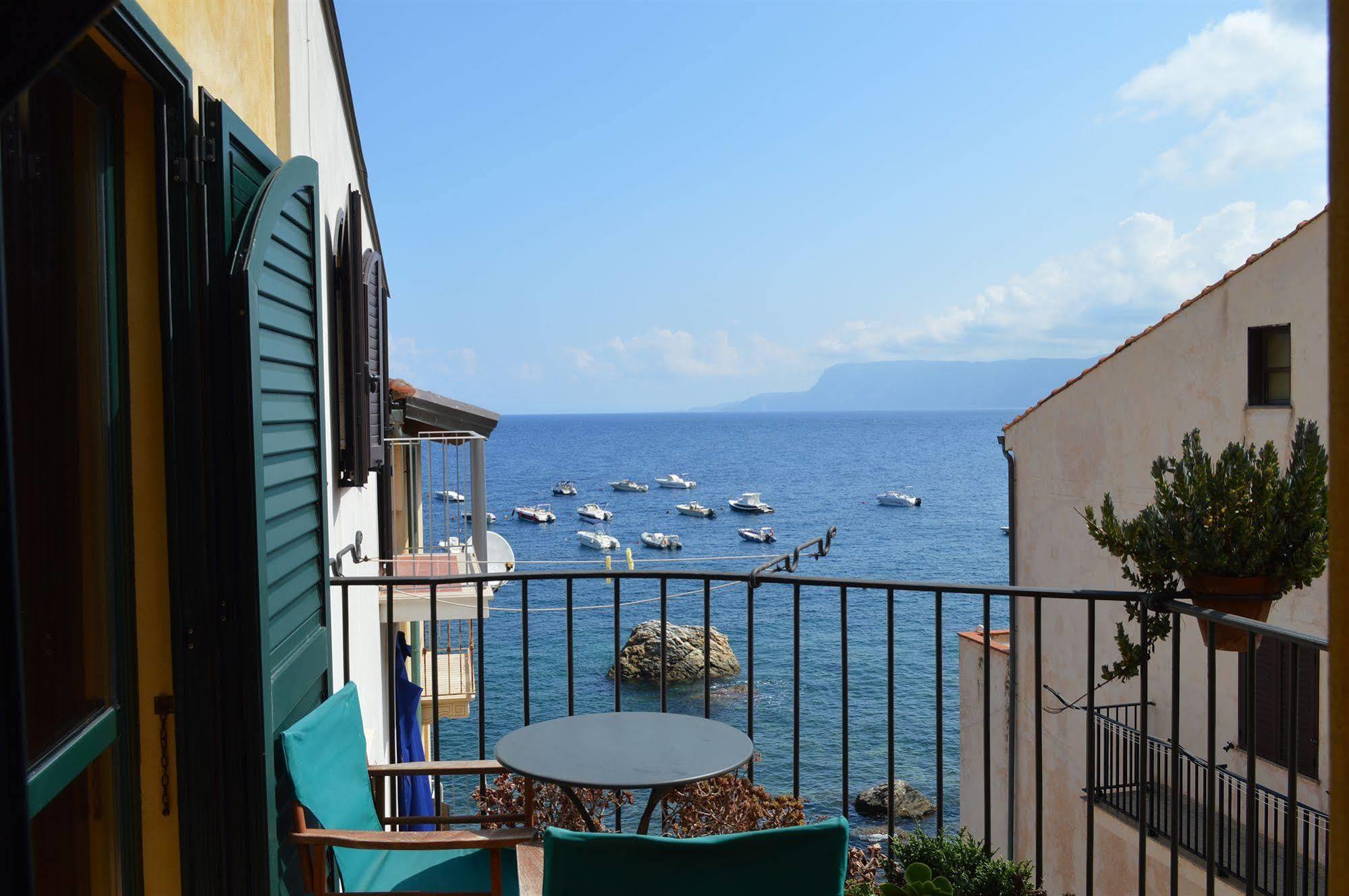 Le Piccole Grotte Bed & Breakfast Scilla Eksteriør bilde