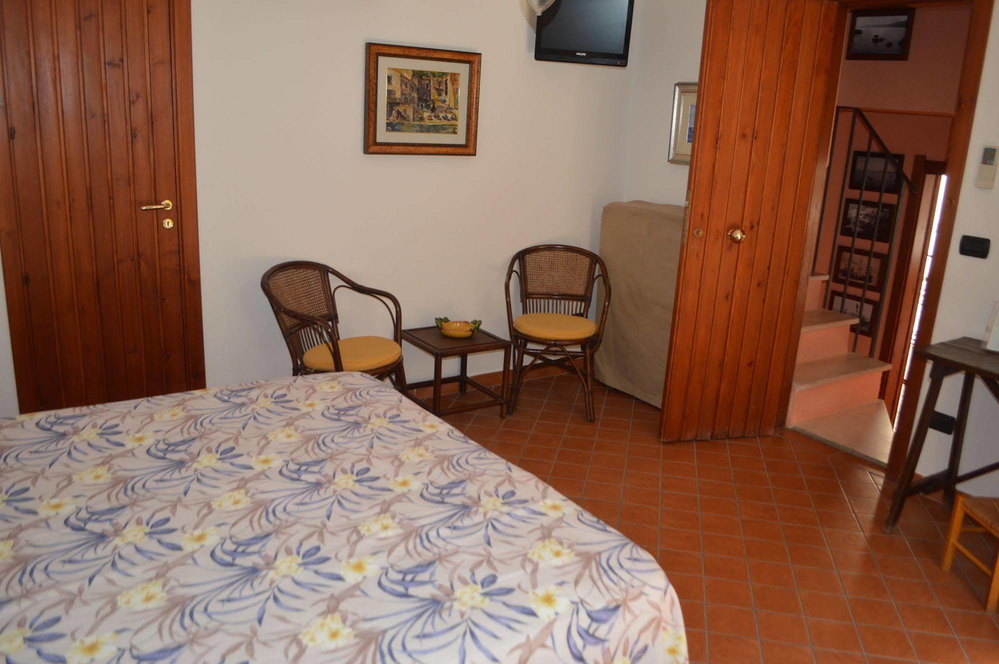 Le Piccole Grotte Bed & Breakfast Scilla Eksteriør bilde