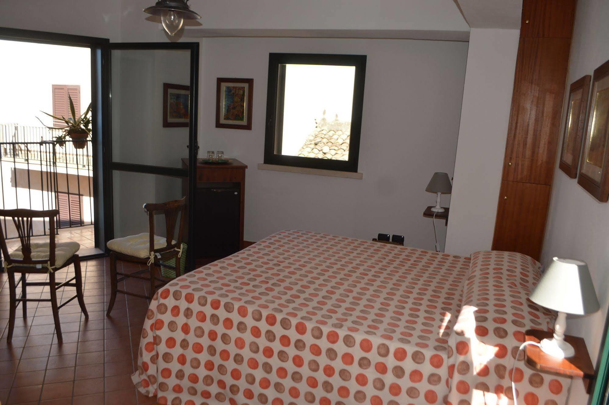 Le Piccole Grotte Bed & Breakfast Scilla Eksteriør bilde