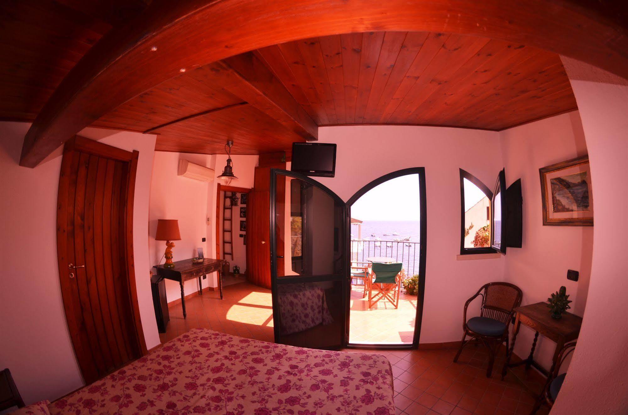 Le Piccole Grotte Bed & Breakfast Scilla Eksteriør bilde